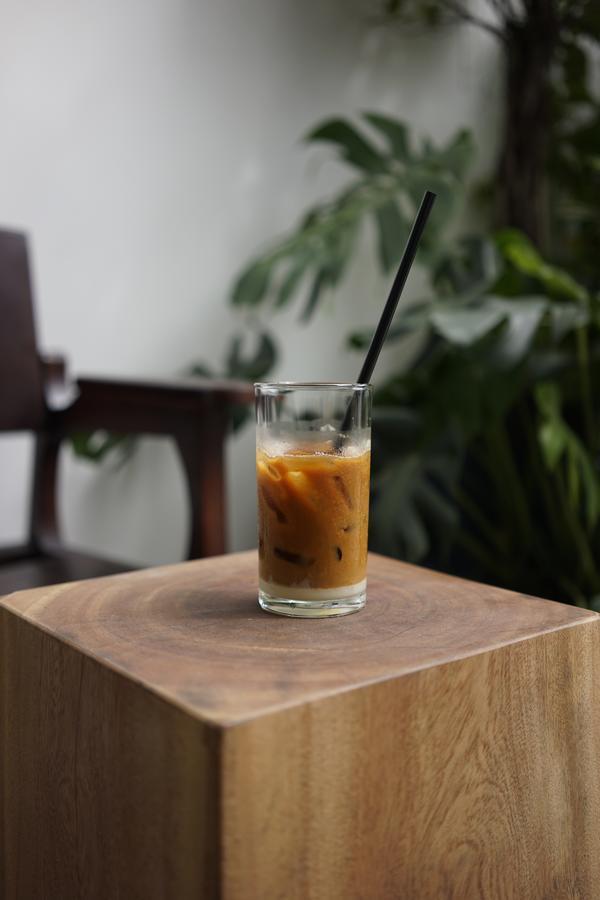 Inn Cafe Хошимин Экстерьер фото